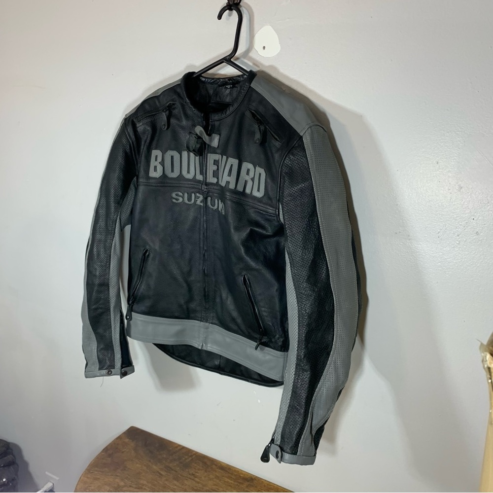 Vintage Y2K Suzuki motorcycle leather jacket - Picture 3 of 11